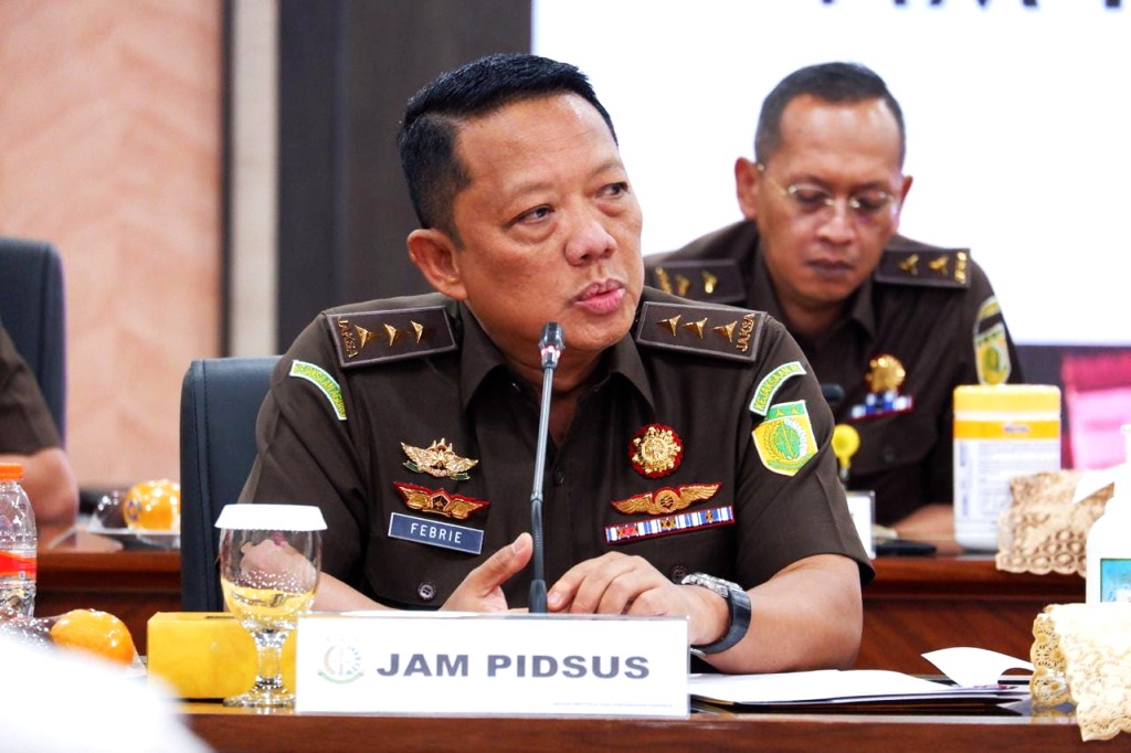 Foto editorial untuk berita Jaksa Agung Terima Pengunduran Diri Jampidsus Febrie Adriansyah