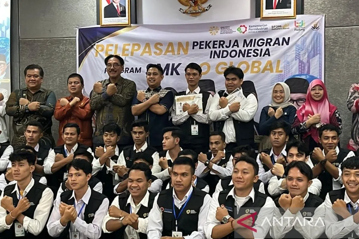 Foto editorial untuk berita Pemerintah Dorong Transformasi Model Penempatan Pekerja Migran Indonesia