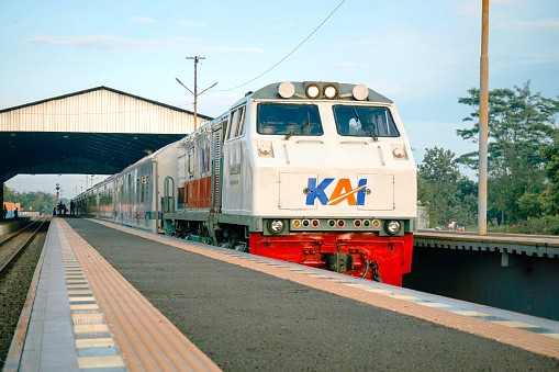 Foto editorial untuk berita KAI Group Kelola Lima Jenis Teknologi Perkeretaapian, dari Lokomotif Diesel hingga Kereta Cepat