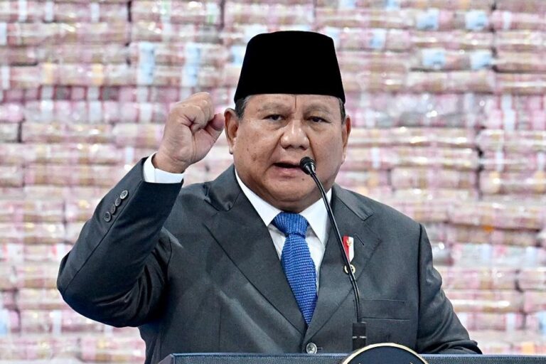 Foto editorial untuk berita Prabowo Pimpin Upacara HUT ke-81 TNI, Ingatkan Ancaman Siber dan Disinformasi