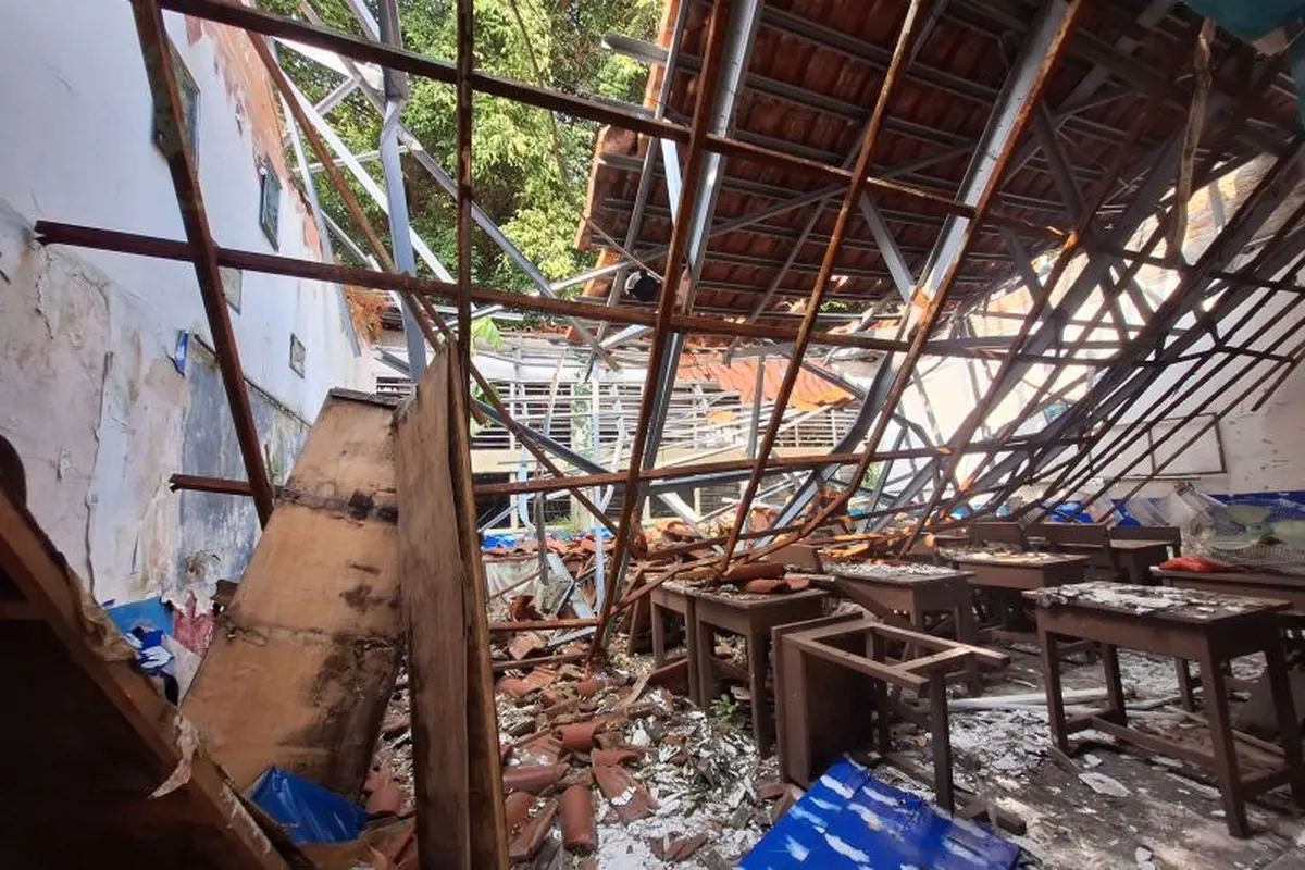 Foto editorial untuk berita Musala dan Lapangan Jadi Ruang Belajar Siswa SDN Kebayoran Lama Selatan 09