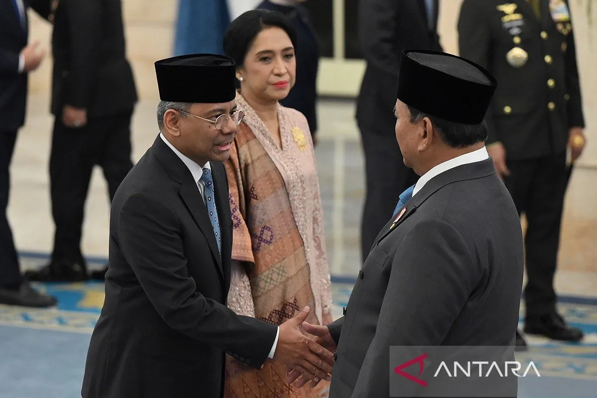 Foto editorial untuk berita Peristiwa Politik Sepekan: Kedatangan Kapal Induk hingga Pelantikan Suahasil sebagai Menteri Keuangan