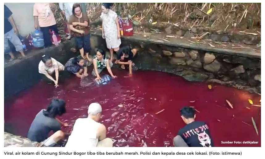 Foto editorial untuk berita Air Pemandian Keramat Gunung Sindur Berubah Merah, Diduga Akibat Zat Pewarna Kain