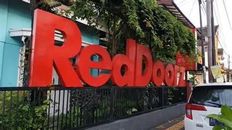 Foto editorial untuk berita RedDoorz Gandeng ECPAT dan Bergabung dengan The Code untuk Perkuat Perlindungan Anak dari Eksploitasi