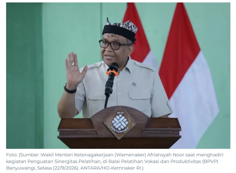 Foto editorial untuk berita Wamenaker Afriansyah Noor Ingatkan Masyarakat Berhati-hati Pilih Jalur Kerja ke Luar Negeri